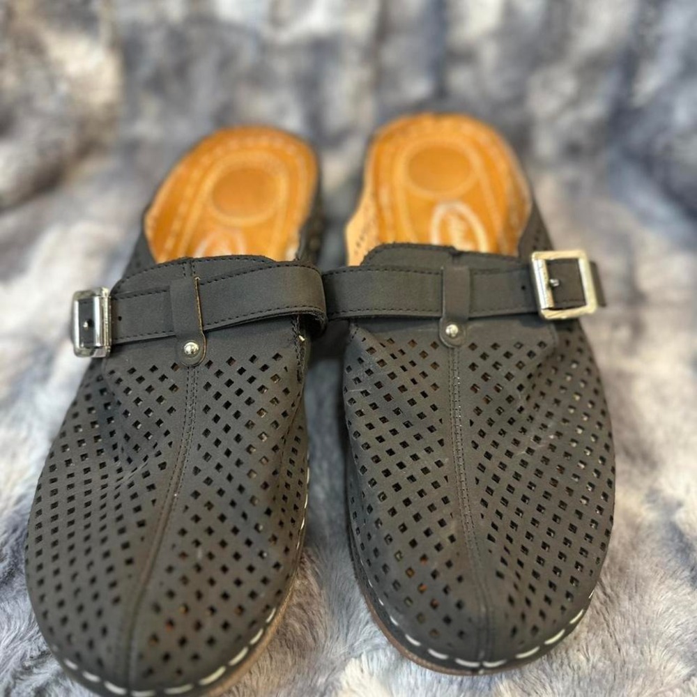 Atalina Black leather clogs with a boho vibe size 7